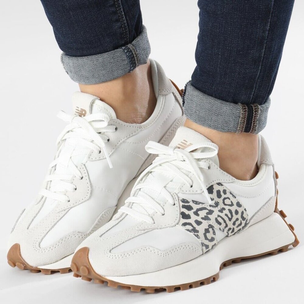 New Balance 327 Size 6 in Sea Salt Leopard Animal Print Casual Women Sneakers